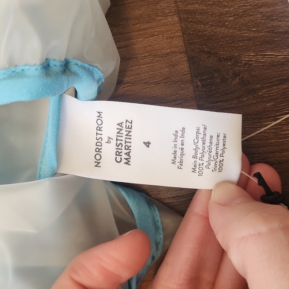 Cristina Martinez Raincoat - Picture 9 of 10